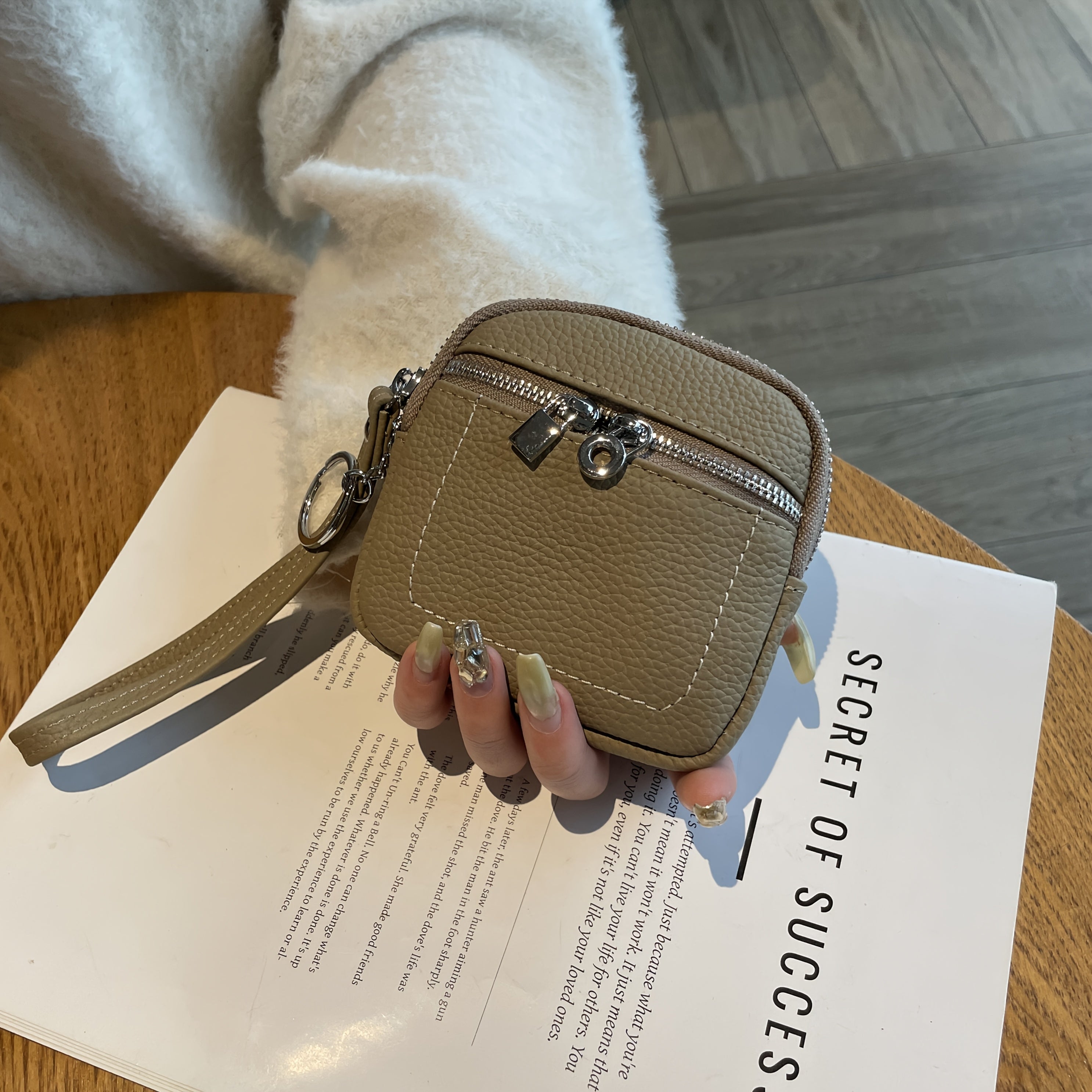 Genuine Leather Mini Coin Purse - Women's Zipper Handbag, Card Holder, Key Bag | Trendy, Compact, Cow Leather