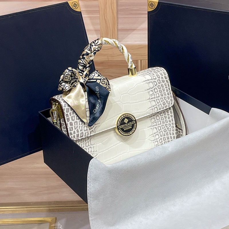 Elegant White Snake-Print Crossbody Bag with Detachable Strap – Versatile Shoulder Handbag for Women