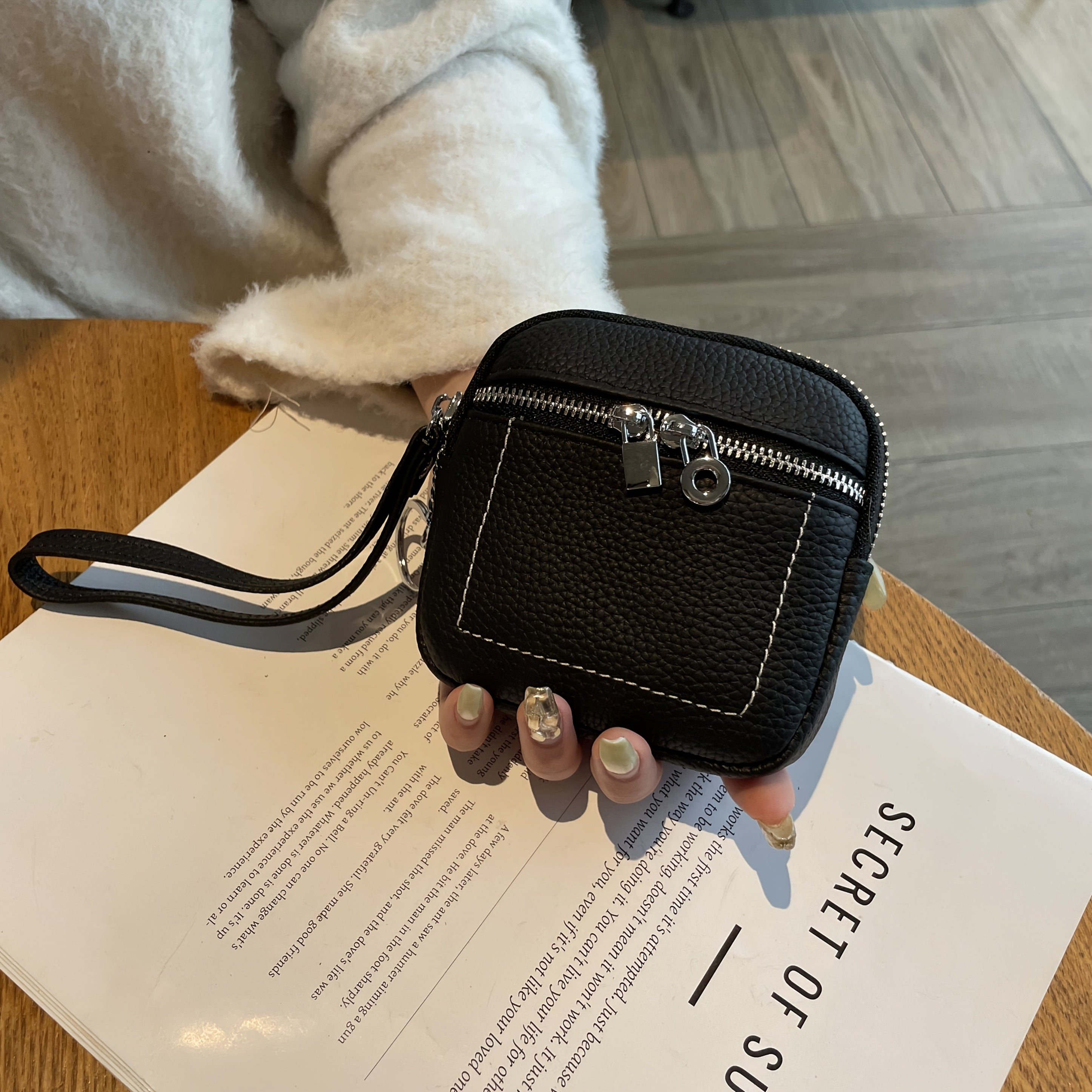 Genuine Leather Mini Coin Purse - Women's Zipper Handbag, Card Holder, Key Bag | Trendy, Compact, Cow Leather