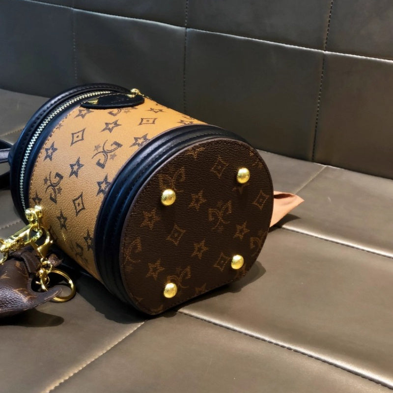 Women's Luxury Second-Layer Handbag - Golden-Tone Hardware & -Like Logo-Look Clasp