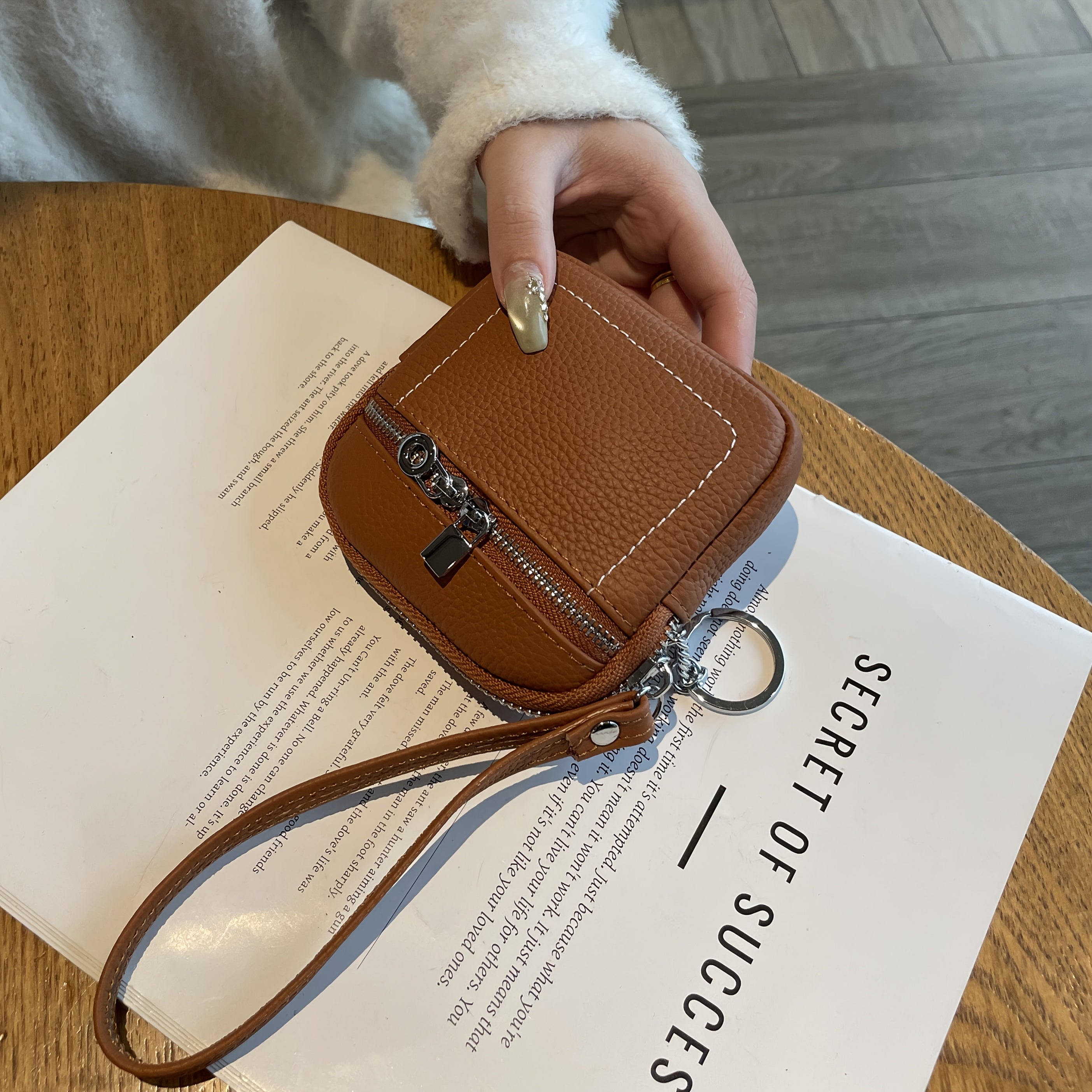 Genuine Leather Mini Coin Purse - Women's Zipper Handbag, Card Holder, Key Bag | Trendy, Compact, Cow Leather